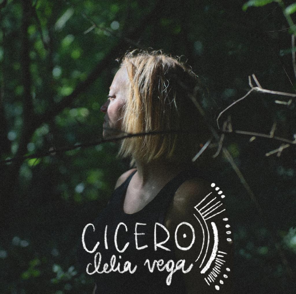 clelia vega dévoile Cicero, un nouveau titre en clair-obscur | Superforma